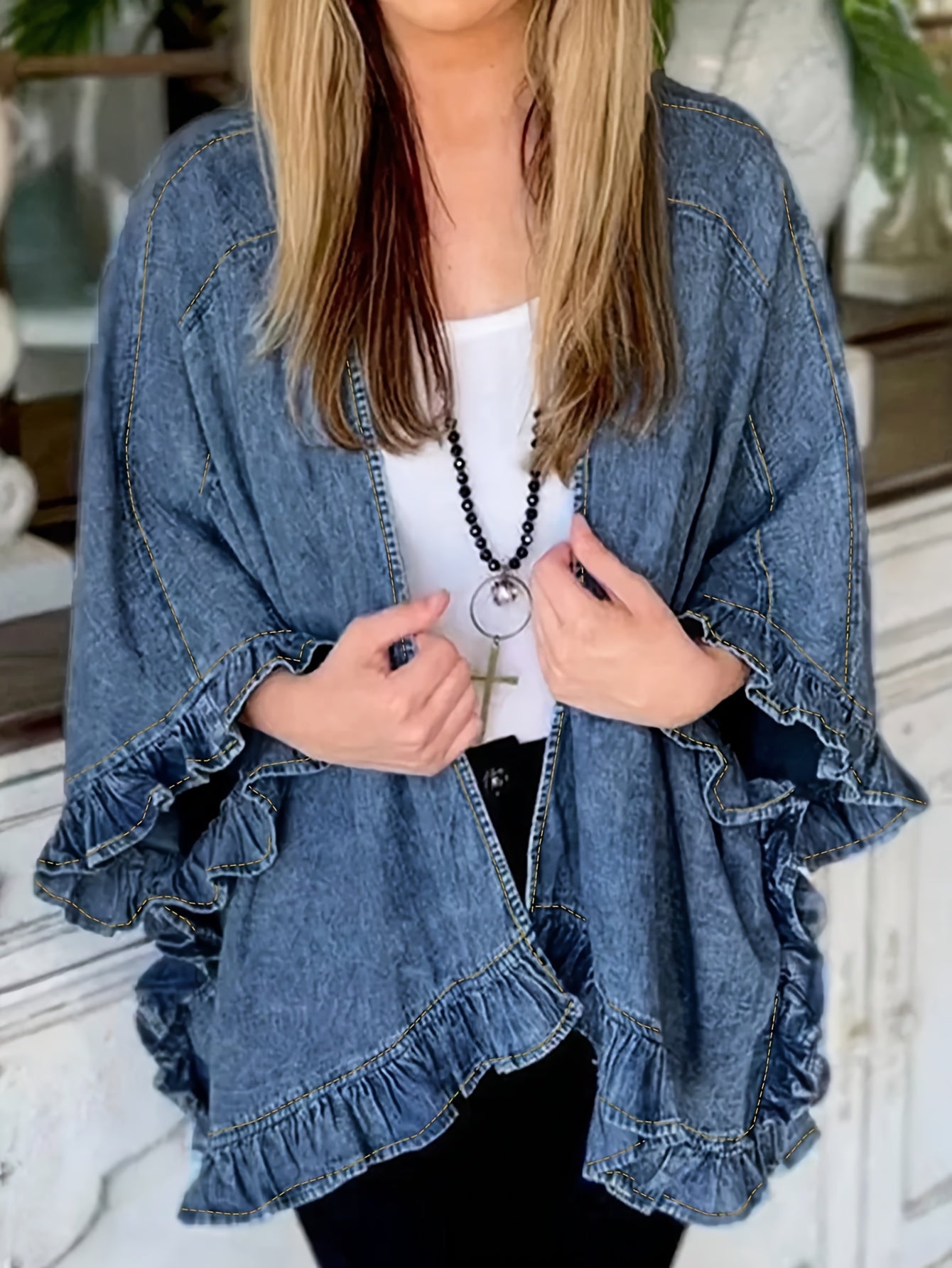 Stylish Women's Ruffle Hem Denim Jacket - Fashionable Casual Jean Top with Sexy Style, Adjustable Fit, and Classic Outerwear Design for Ladies