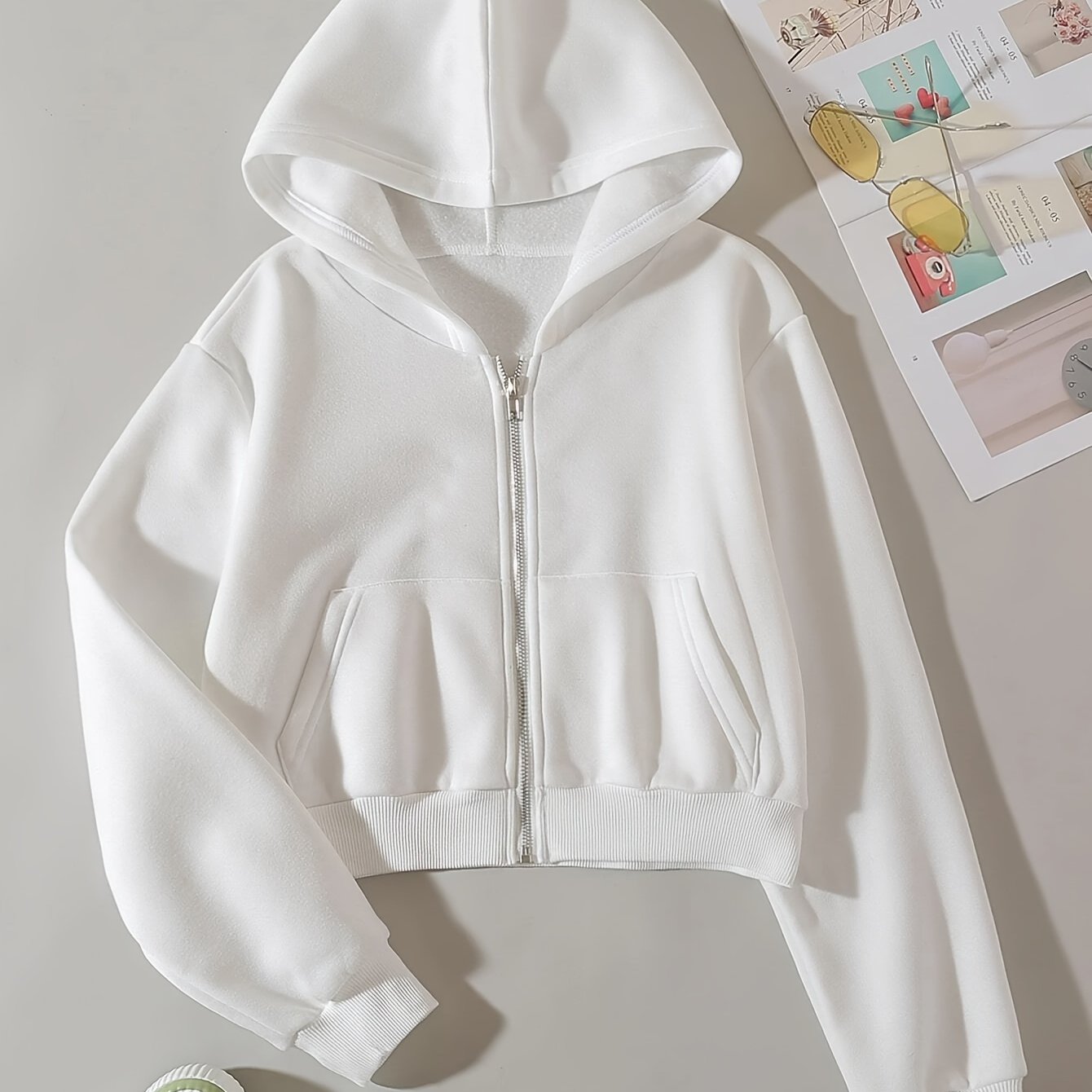 Women's Solid Color Zip-Up Hoodie, Cropped Long Sleeve Casual Sports Jacket, Fall/Winter Plush-Lined Thickened Kangaroo Pocket Sweatshirt