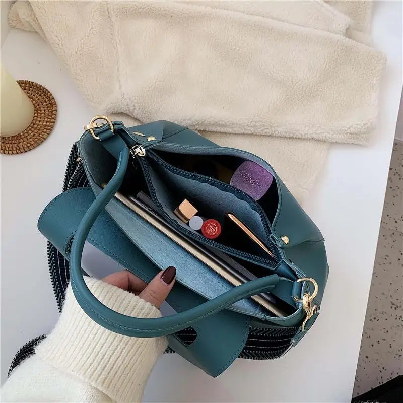 eybag Fashion Simply PU Leather Crossbody Bag For Women winter Solid Color Shoulder Messenger Bag Lady Chain Travel Small Handbag