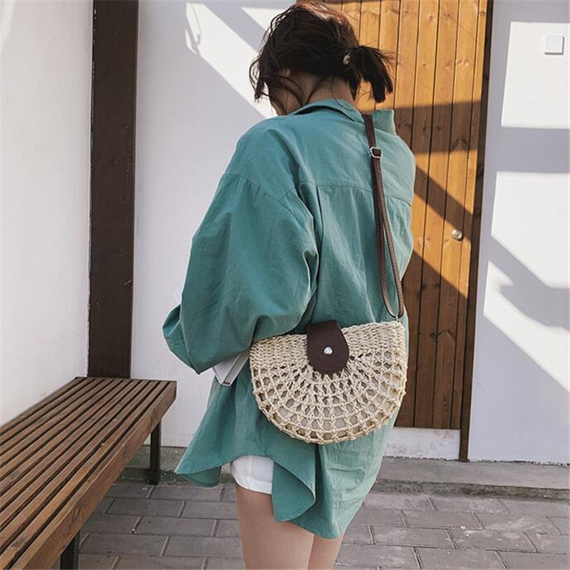 eybag Casual Half Moon Women Straw Rattan Shoulder Bags Wicker Woven Lady Hollow Crossbody Bag Summer Beach Travel Small Handbag Purse