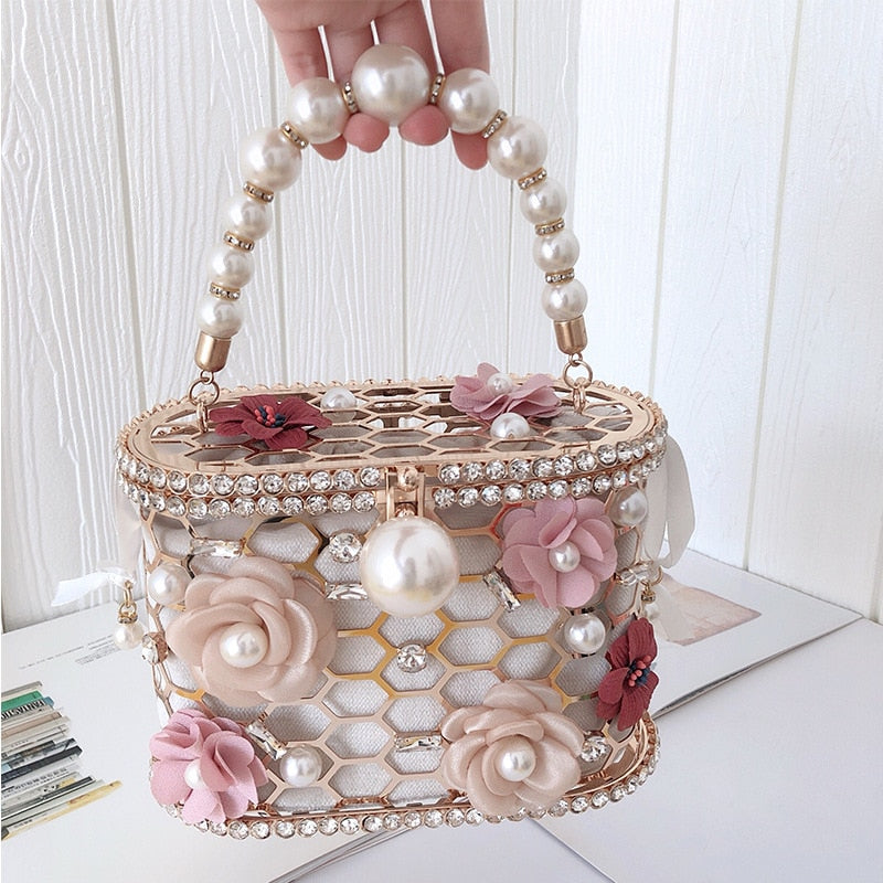 Lkblock Luxury Wedding Clutch Purse Elegant Flower Pearl Handbag for Women Evening Bag Rhinestone Metal Hollow Party Bucket Bag ZD1636