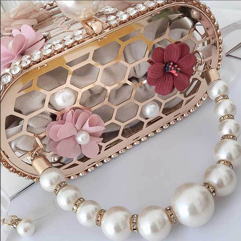 Lkblock Luxury Wedding Clutch Purse Elegant Flower Pearl Handbag for Women Evening Bag Rhinestone Metal Hollow Party Bucket Bag ZD1636