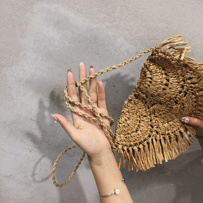 eybag Bohemian Hollow Tassel Rattan Women Shoulder Bags Wicker Woven Crossbody Bags Summer Beach Straw Bag Lady Clutches Female Purses