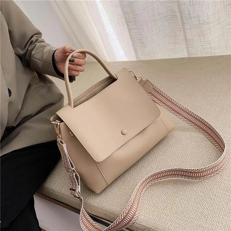 eybag Fashion Simply PU Leather Crossbody Bag For Women winter Solid Color Shoulder Messenger Bag Lady Chain Travel Small Handbag