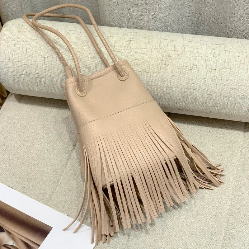 eybag Fashion Tassels Women Crossbody Bags Small Bucket Shoulder Bag for Ladies Handbg Soft PU Leather Femal Phones Messenger Bag