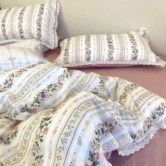 -Vintage Countryside Floral Lace Ruffles Duvet Cover Set, Pillowcases with Bed Sheet, Fitted Sheet, Girls Bedding Set