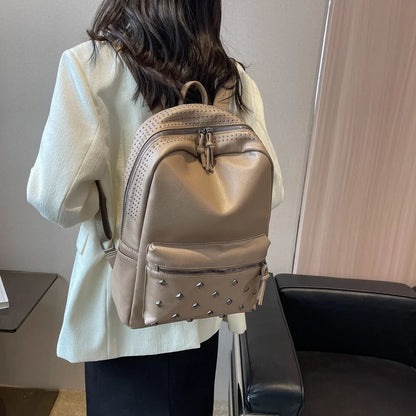 eybag New Rock Style Women Backpack Big Capacity Fashion Bags for Girls High Quality Rivet Design Bagpack Mochila Feminina