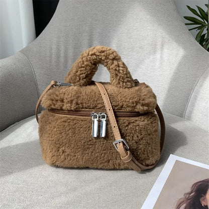 eybag Soft Plush Women's Designer Handbag Luxury Fluffy Shoulder Crossbody Bag Winter Faux Fur Bags for Women Small Warm Flap Purses