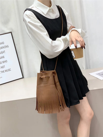 eybag Fashion Tassels Women Crossbody Bags Small Bucket Shoulder Bag for Ladies Handbg Soft PU Leather Femal Phones Messenger Bag