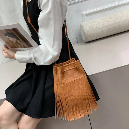 eybag Fashion Tassels Women Crossbody Bags Small Bucket Shoulder Bag for Ladies Handbg Soft PU Leather Femal Phones Messenger Bag