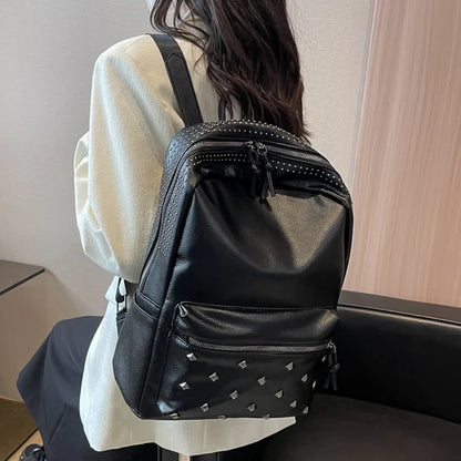 eybag New Rock Style Women Backpack Big Capacity Fashion Bags for Girls High Quality Rivet Design Bagpack Mochila Feminina