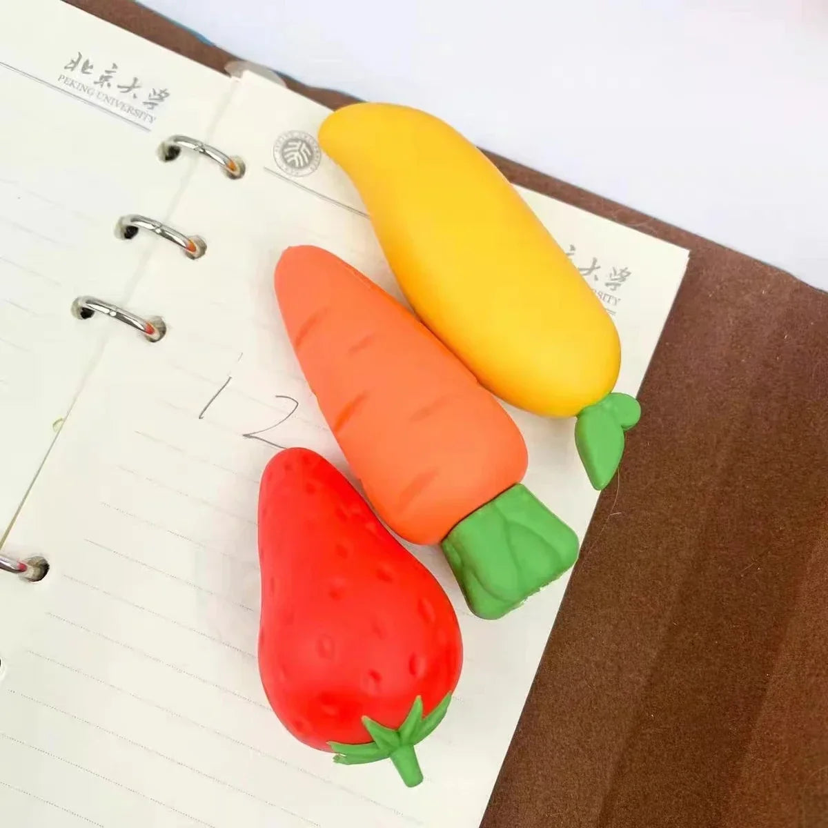 eybag 1Pcs Lovely Fruit Pencil Eraser Catoon Strawberry Mango Carrot Rubber Erasers Student Stationery School Office Supplies Gifts