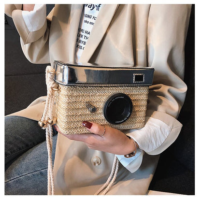 Lkblock Fun Designer Bag 2022 New Women Fashion Camera Straw Woven Handbag Female One Shoulder Bag Crossbody Bag Flap Purse