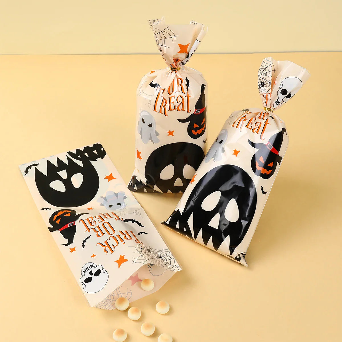 eybag 50Pcs Halloween Candy Bag Pumpkin Skull Bat Plastic Bags Happy Halloween Party Supplies Cookie Packaging Halloween Party Decors