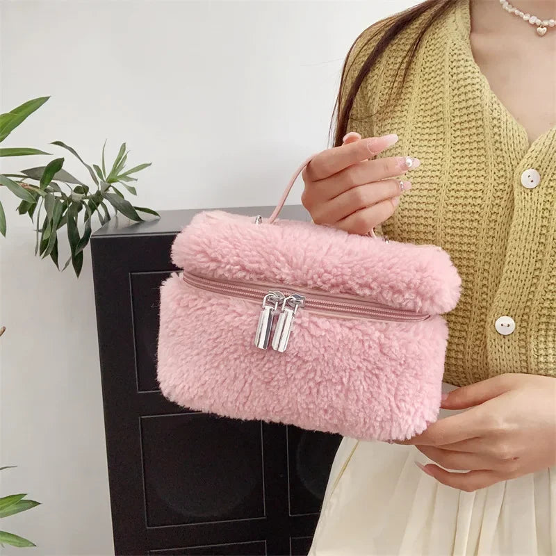 eybag Soft Plush Women's Designer Handbag Luxury Fluffy Shoulder Crossbody Bag Winter Faux Fur Bags for Women Small Warm Flap Purses