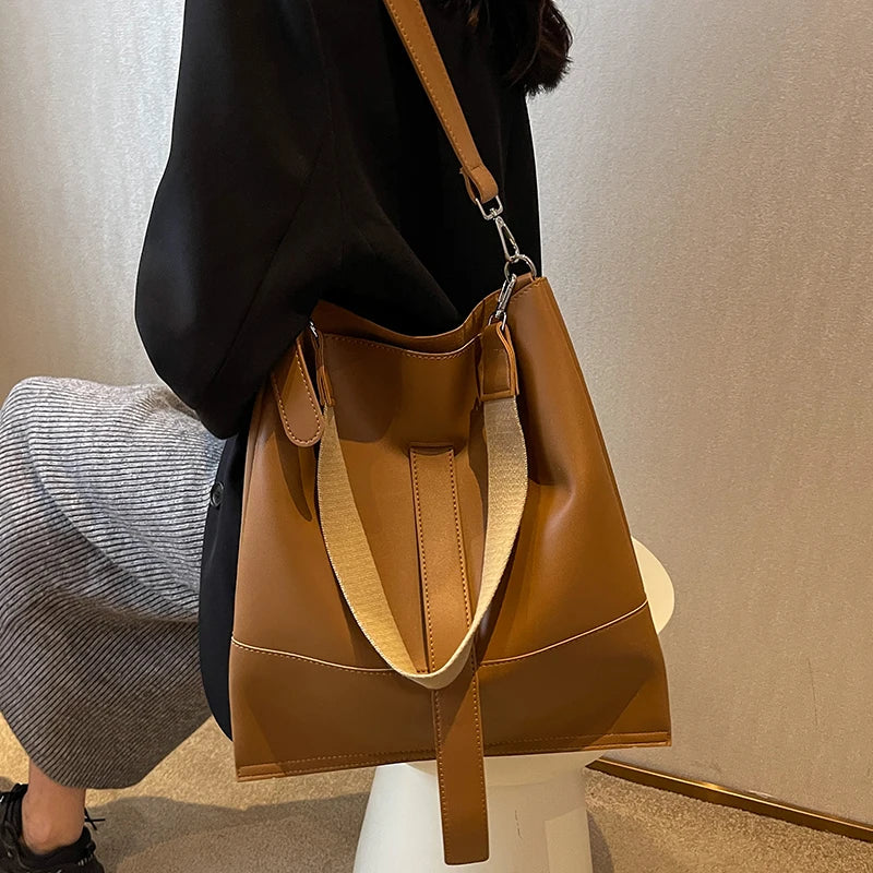 eybag Women PU Casual Messenger Bag High Quality Large Capacity Fashion Shoulder Bag Trendy All-Match Commuter Handbags