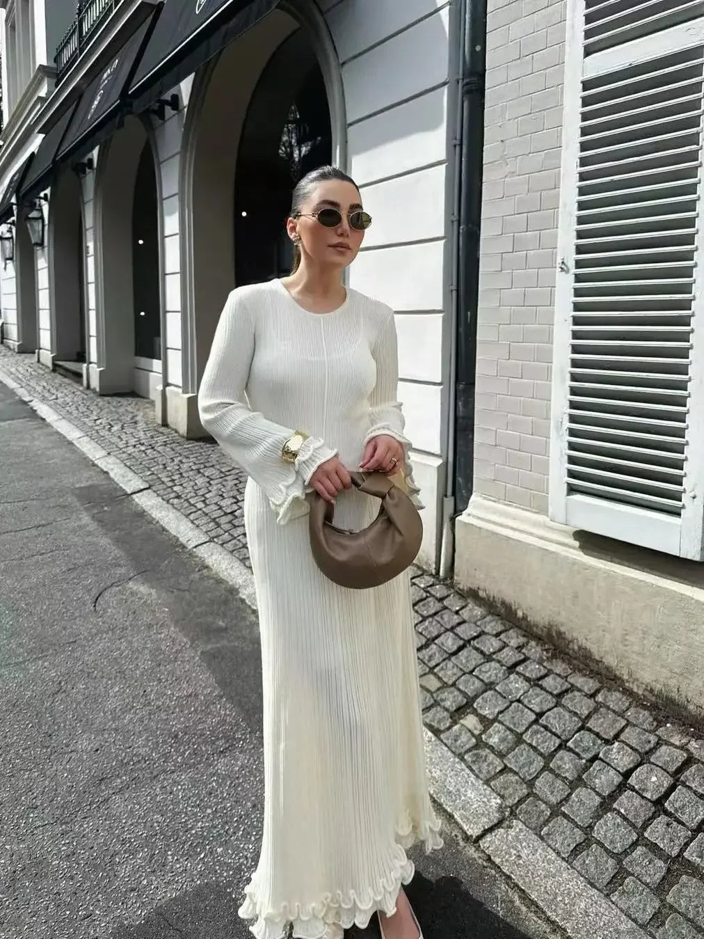 eybag 2024 Autumn New Ladies Elegant Flared Sleeve Knitted Dress Women Fashion Crew Neck White Slim Robes Summer Female Party Dresses