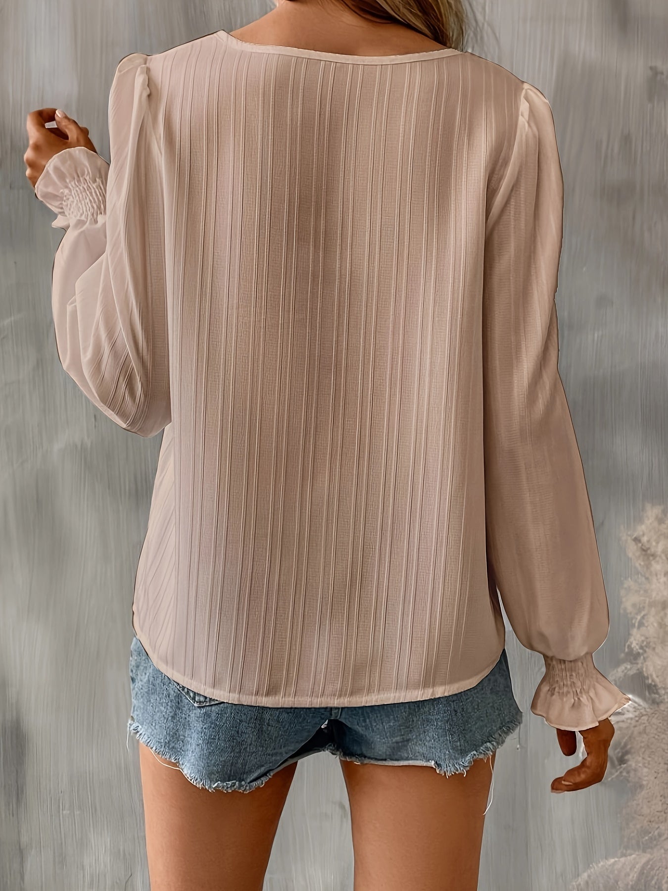 Chic Contrast Lace Blouse -Sophisticated Crew Neck with Flowy Long Sleeves - Perfect Casual Wear for Fashion-Forward Women