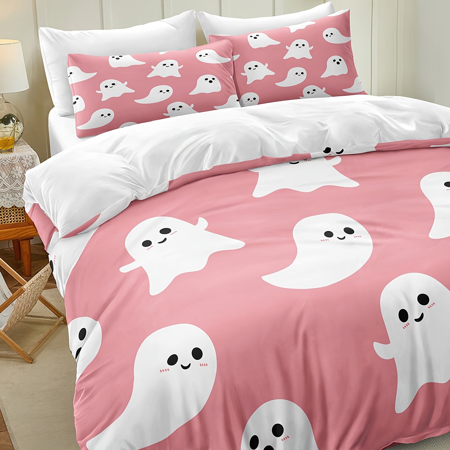 Halloween & Ghost Themed Duvet Cover Set, 3 Piece - 100% Polyester Lightweight Sanded Fabric, All-Season Digital Printed Bedding with Zipper Closure - Includes 1 Duvet Cover and 2 Pillowcases, Machine Washable, No Duvet Insert