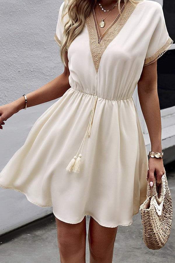 Leisure holiday lace stitching dress